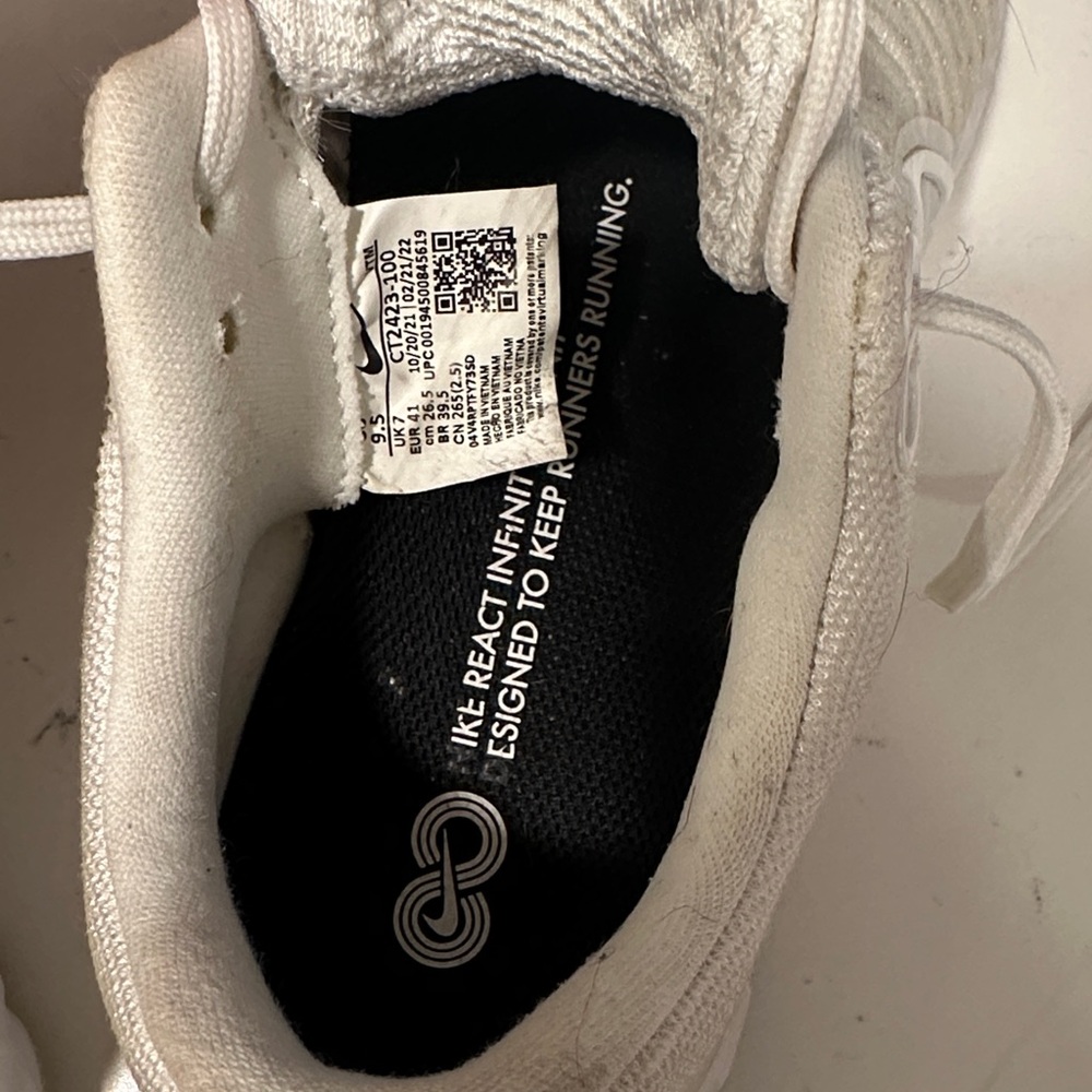 Nike React Sneakers - image 4